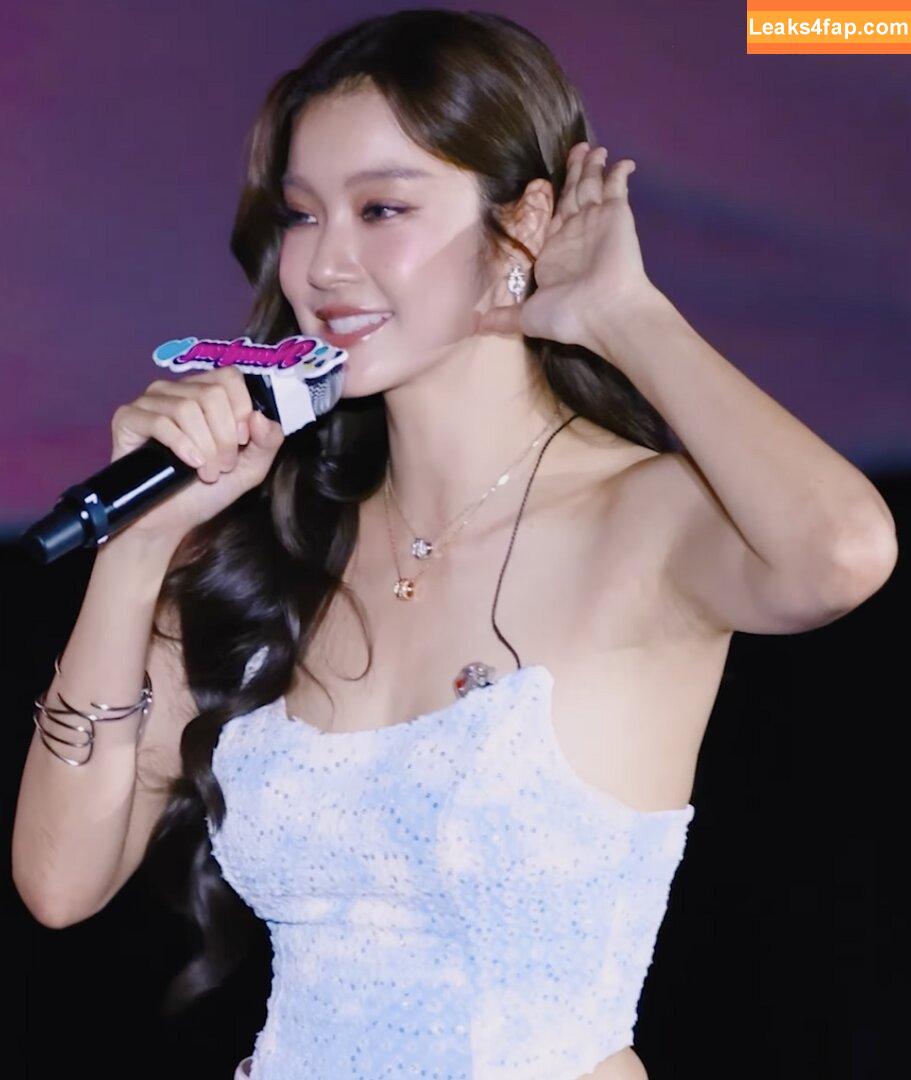 WomenK-pop /  leaked photo photo #5491