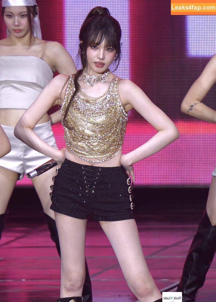 WomenK-pop /  leaked photo photo #5492