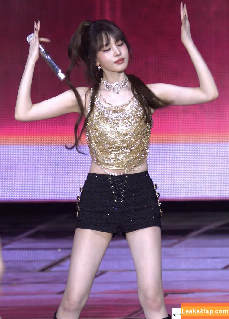 WomenK-pop /  leaked photo photo #5493