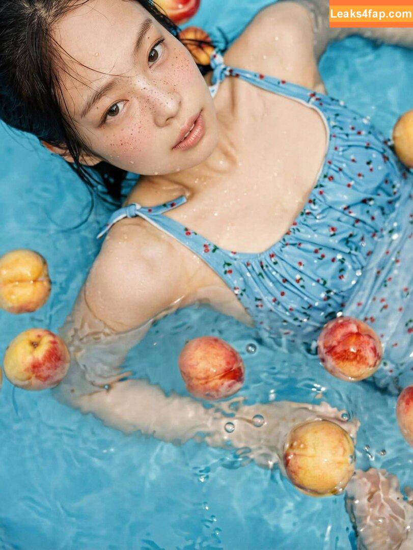 WomenK-pop /  leaked photo photo #5632