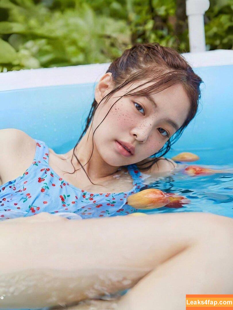 WomenK-pop /  leaked photo photo #5635