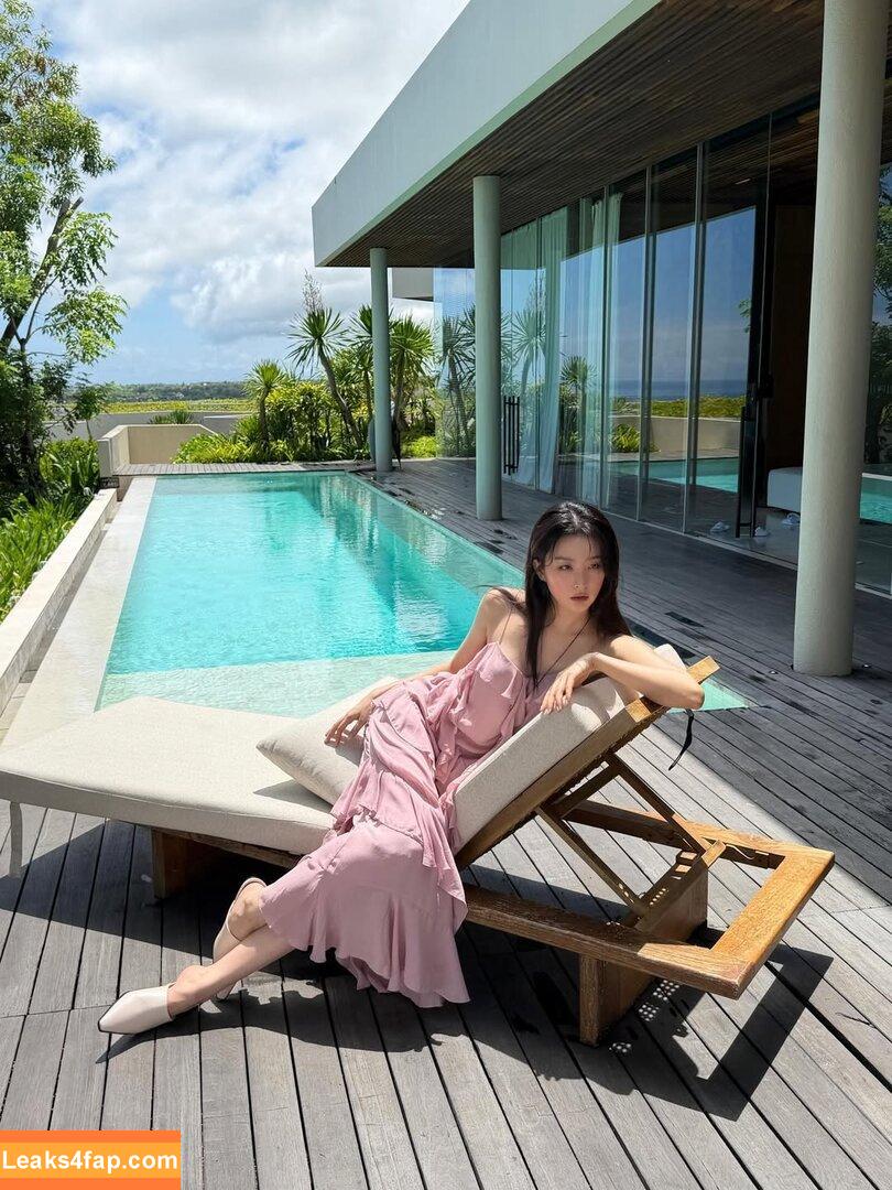 WomenK-pop /  leaked photo photo #5765