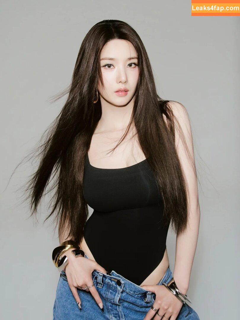 WomenK-pop /  leaked photo photo #5772