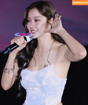 WomenK-pop photo #5491