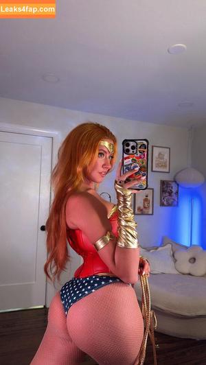 Wonder Woman Cosplay фото #0007