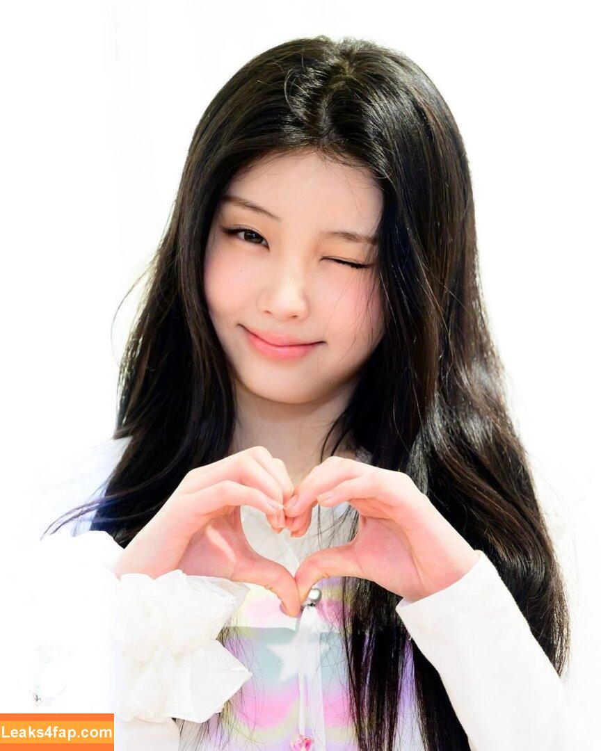 Wonhee / ILLIT / ILLIT_official... / https: / illit_official leaked photo photo #0026
