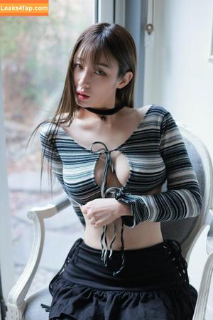 Woohyeon photo #0016