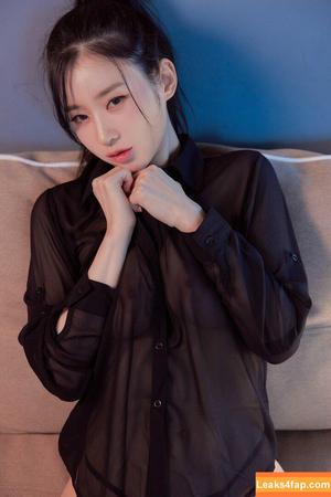 Woohyeon photo #0637