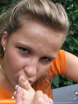 Worldoffeet photo #1233