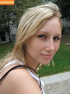 Worldoffeet photo #2075