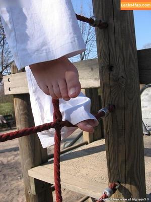 Worldoffeet photo #2332