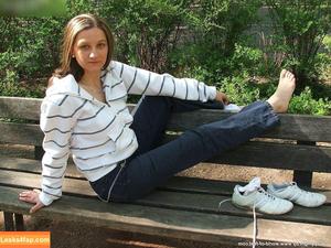 Worldoffeet photo #2420