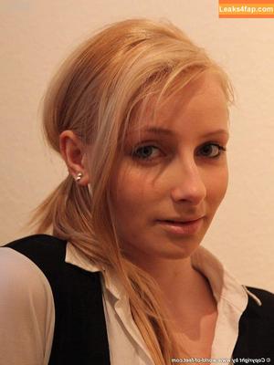 Worldoffeet photo #2734