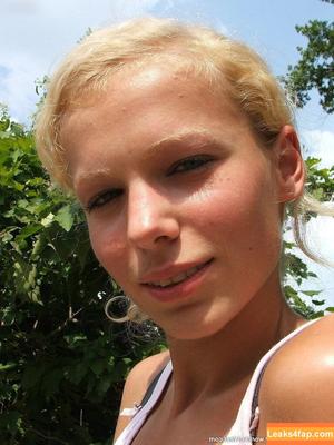 Worldoffeet photo #3055