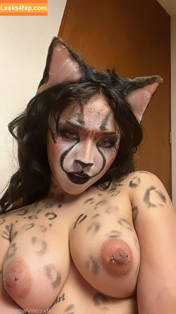 wormslo / Samantha María leaked photo photo #0093