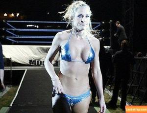 WWE Michelle McCool фото #0037