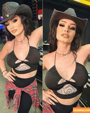 WWE's Paige photo #0011