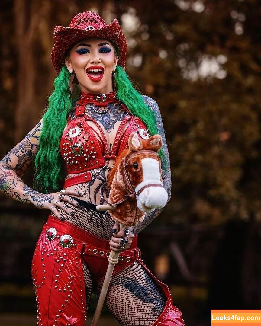 WWE Shotzi / Shotzi Blackheart / ShotziWWE слитое фото фото #0019