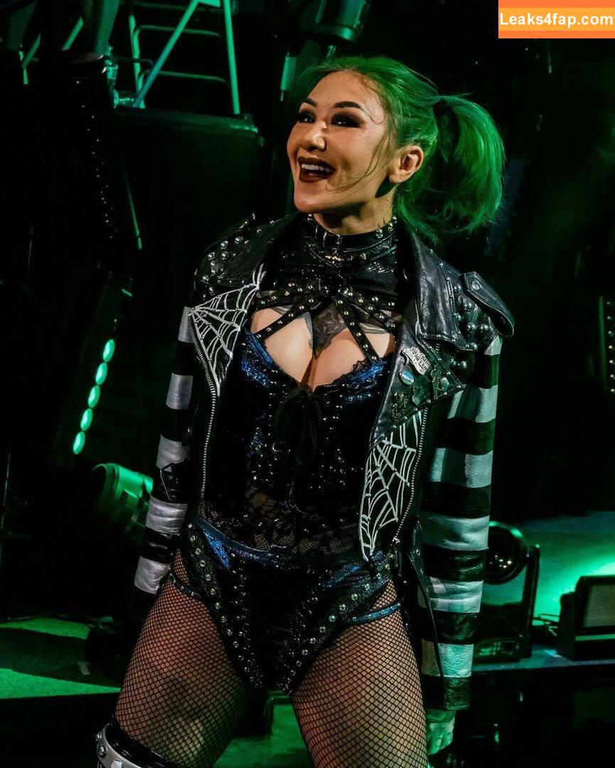 WWE Shotzi / Shotzi Blackheart / ShotziWWE слитое фото фото #0190