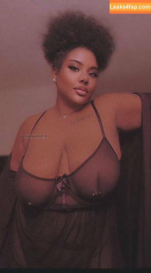 X_smokahontas on X and instagram and she has a private page on X by the name of @callmeebonita photo #0007