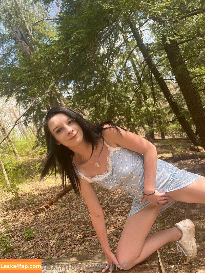 xabbyrossx / xabbyabbyx leaked photo photo #0111