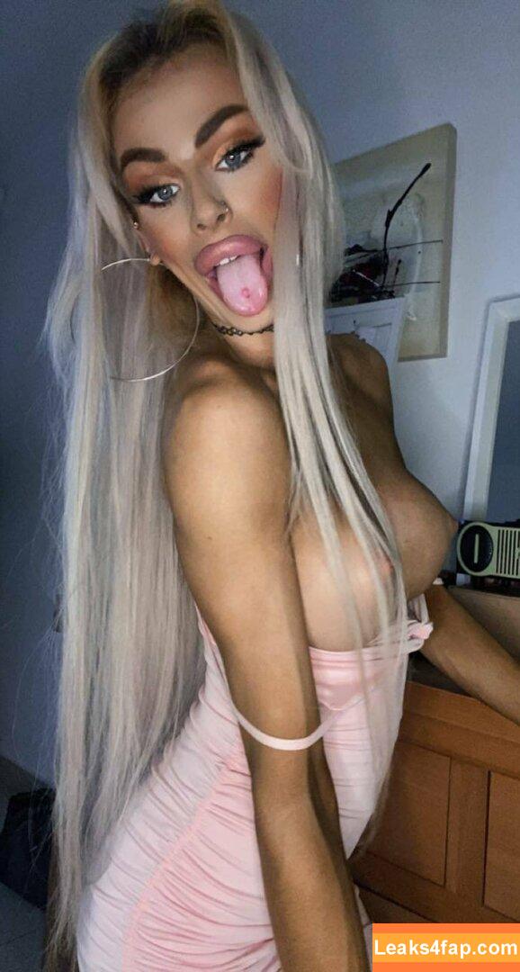 xbarbie_malibux /  leaked photo photo #0177