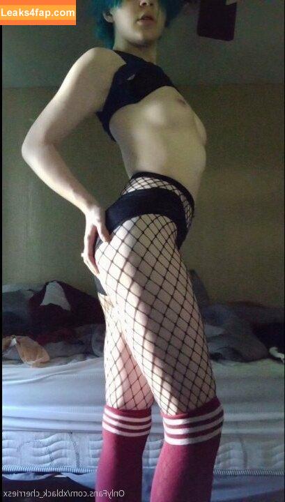 xblack_cherriesx /  leaked photo photo #0043