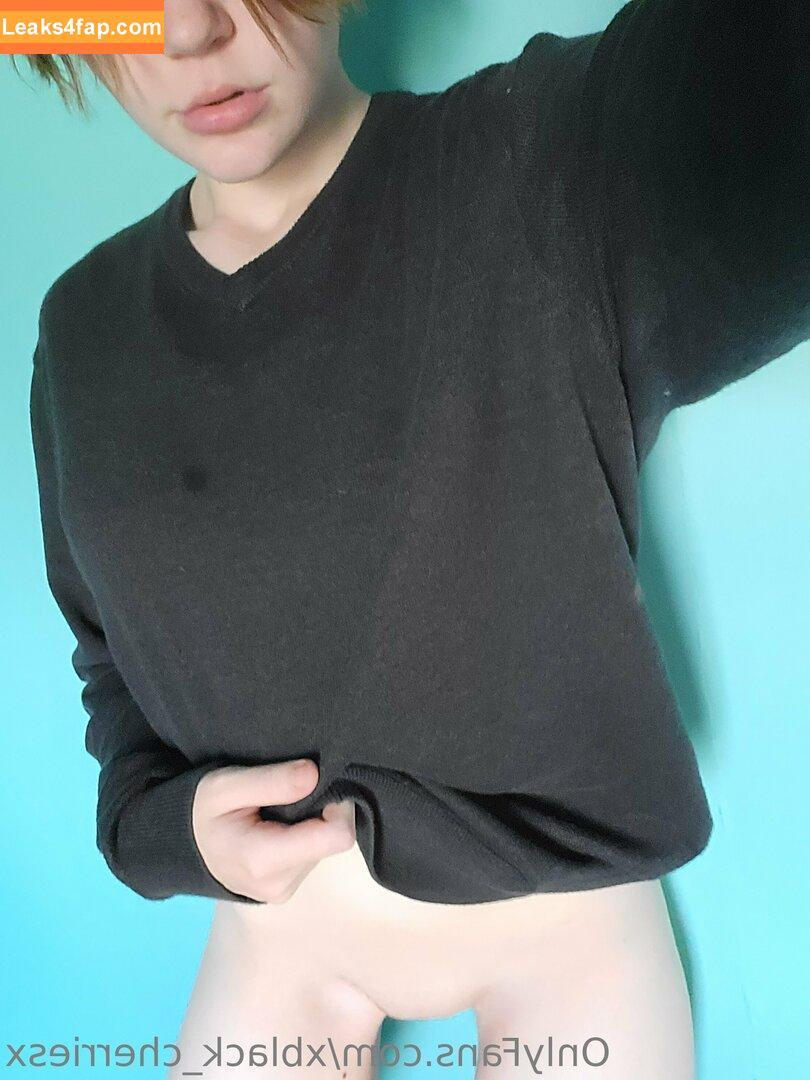 xblack_cherriesx /  leaked photo photo #0058