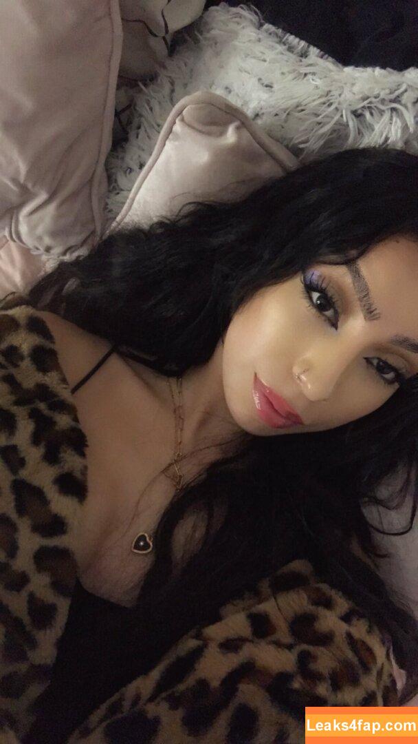 xcarolinejoness /  leaked photo photo #0001