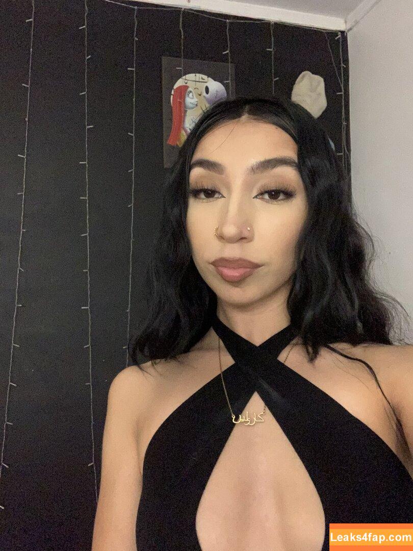 xcarolinejoness /  leaked photo photo #0004