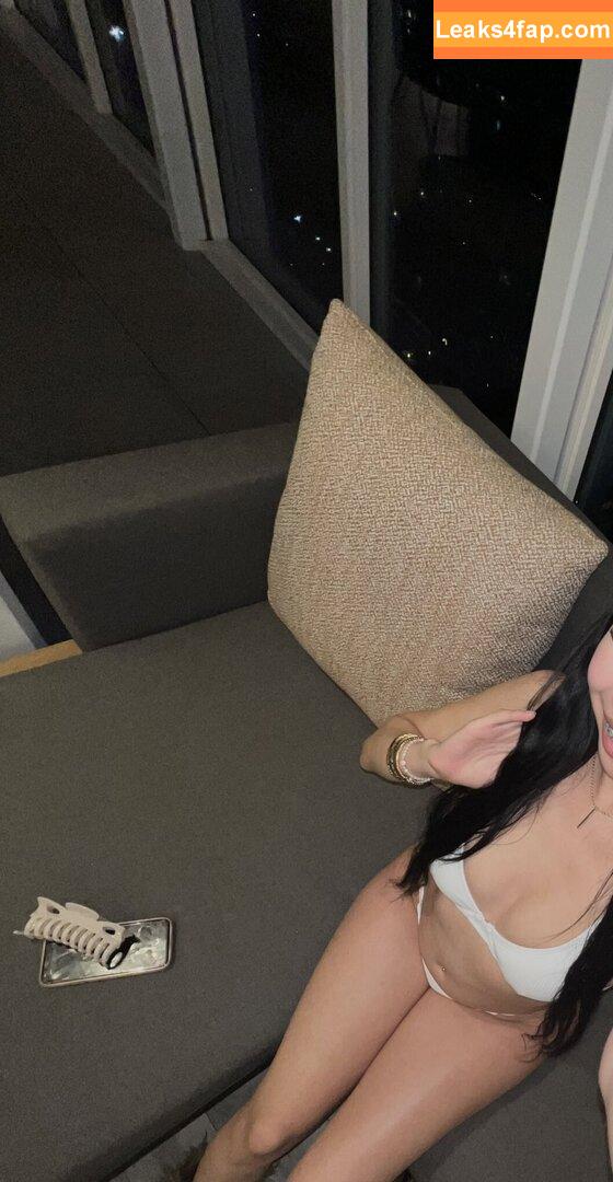 xcarolinejoness /  leaked photo photo #0010