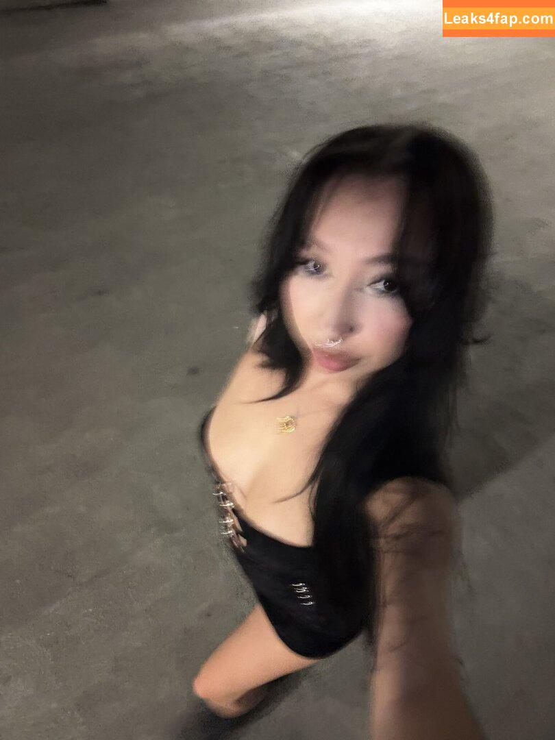 xcarolinejoness /  leaked photo photo #0014