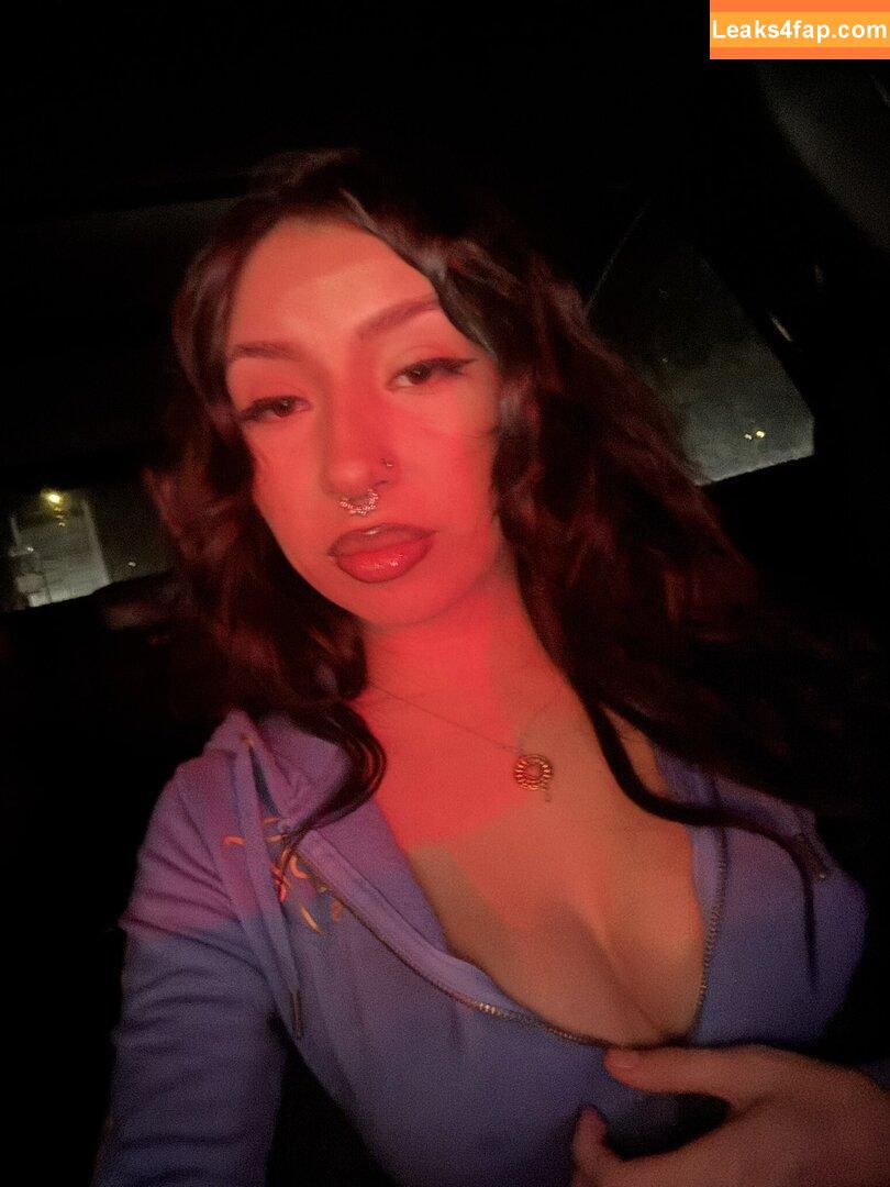 xcarolinejoness /  leaked photo photo #0017