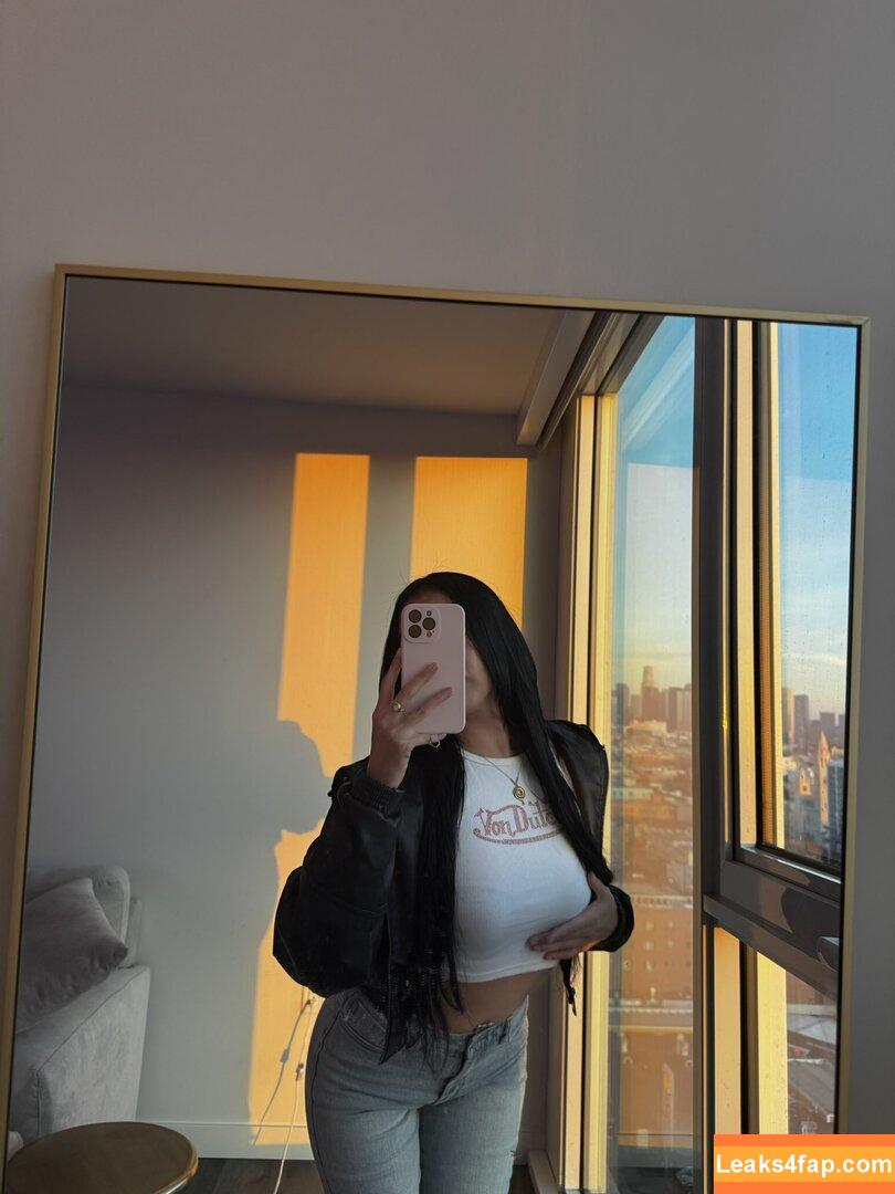 xcarolinejoness /  leaked photo photo #0018