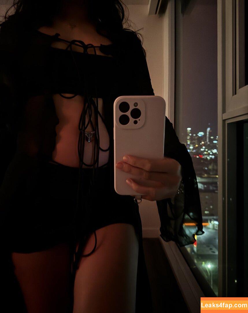 xcarolinejoness /  leaked photo photo #0019