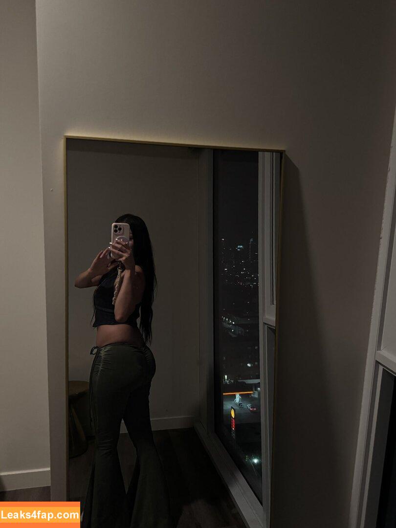 xcarolinejoness /  leaked photo photo #0024