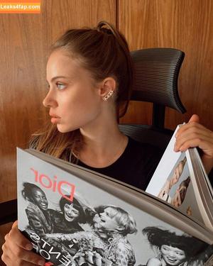 Xenia Tchoumitcheva photo #0069