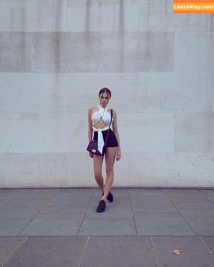Xenia Tchoumitcheva photo #0075