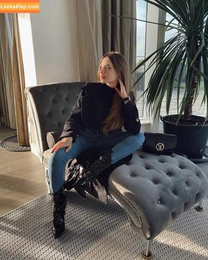 Xenia Tchoumitcheva photo #0083