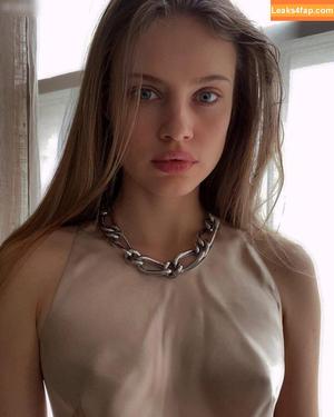 Xenia Tchoumitcheva photo #0096