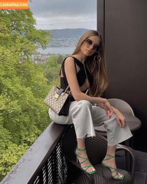 Xenia Tchoumitcheva photo #0129