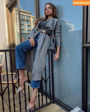 Xenia Tchoumitcheva photo #0136