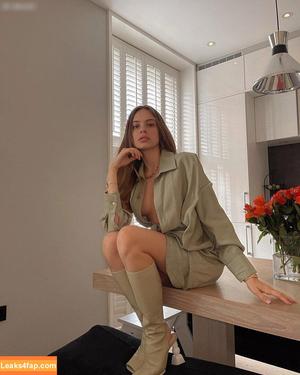 Xenia Tchoumitcheva photo #0138
