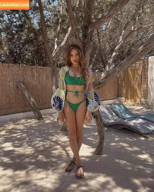 Xenia Tchoumitcheva photo #0171