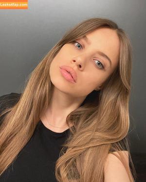 Xenia Tchoumitcheva photo #0210