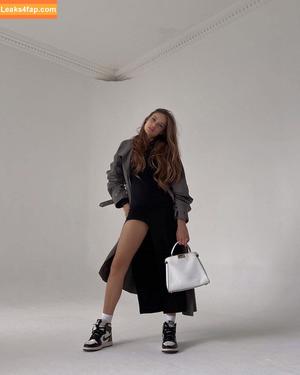 Xenia Tchoumitcheva photo #0212