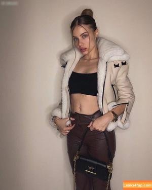 Xenia Tchoumitcheva photo #0261
