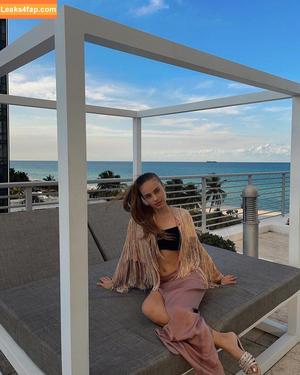 Xenia Tchoumitcheva photo #0277