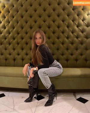 Xenia Tchoumitcheva photo #0290