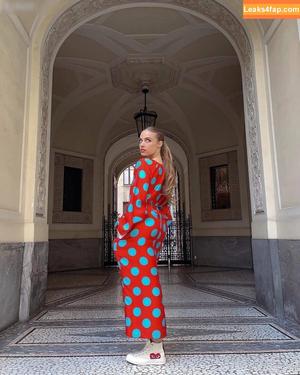 Xenia Tchoumitcheva photo #0291